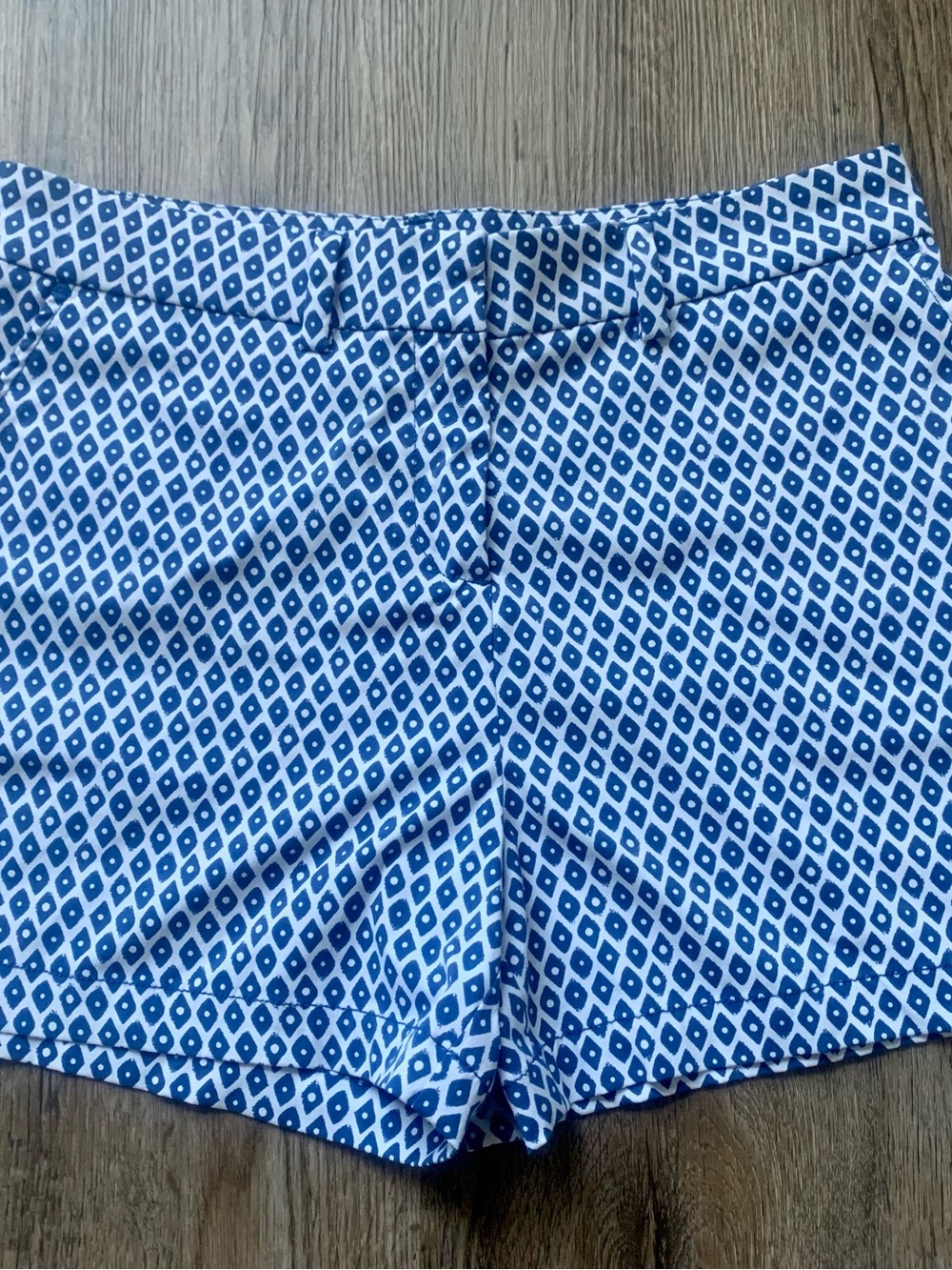 Southern Tide Womens Geometric Diamond Print 4” Shorts Blue White Size 6